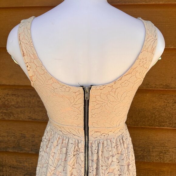 Wet Seal Nude Lace Mini Dress XS With Back Zipper Closure - Picture 7 of 8